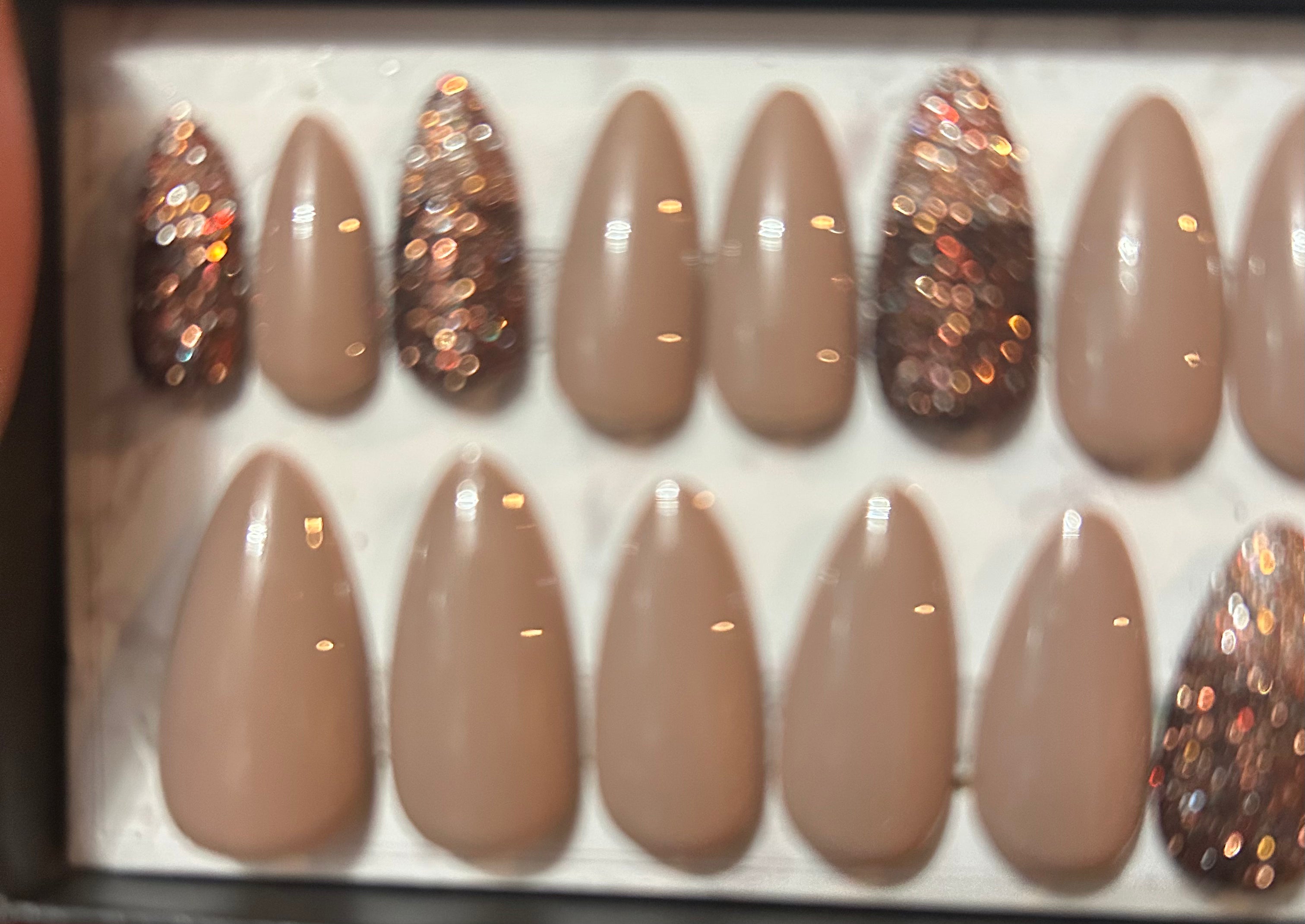 Bling Cinnamon nails