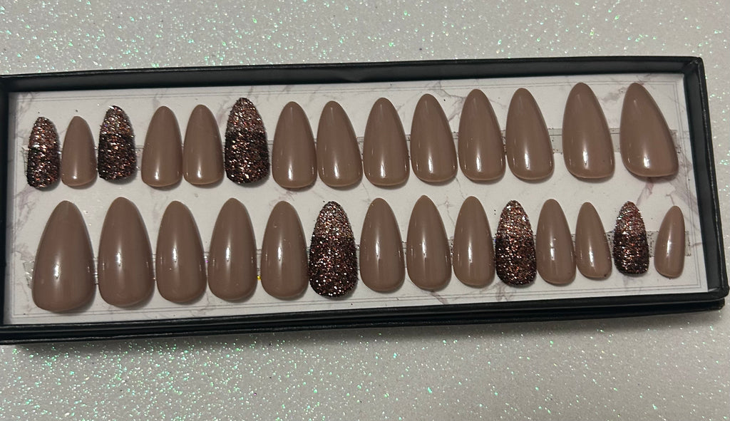 Bling Cinnamon nails