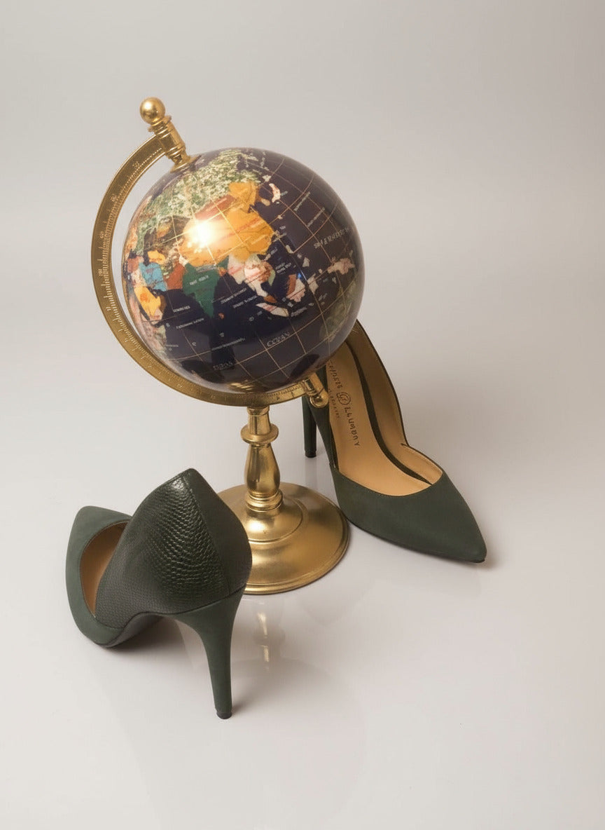 Brand New Chinese Laundry